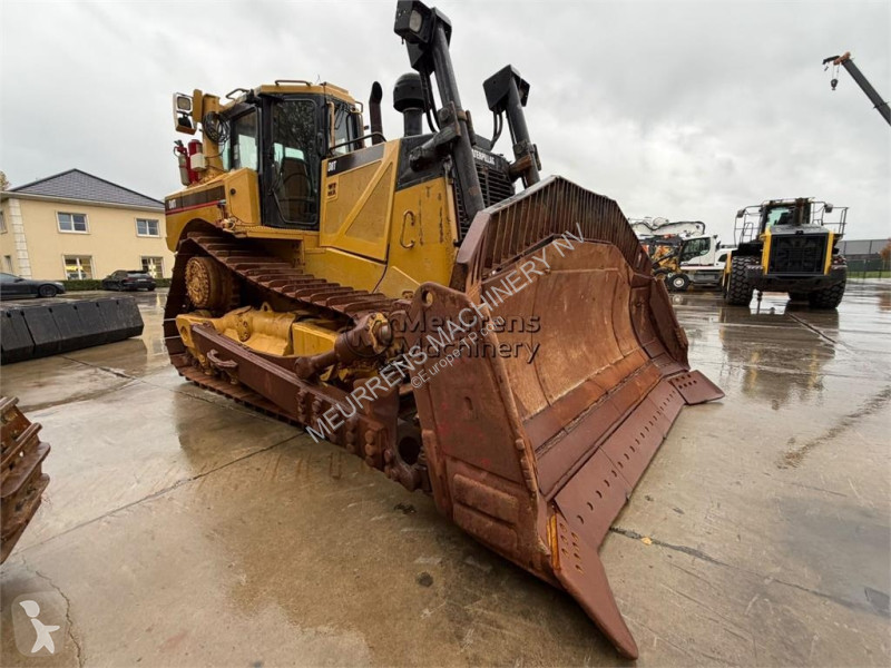 بلدوزر Caterpillar D8T