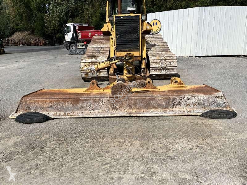 Caterpillar D6M bulldozer