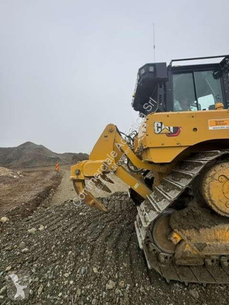 بلدوزر Caterpillar D6