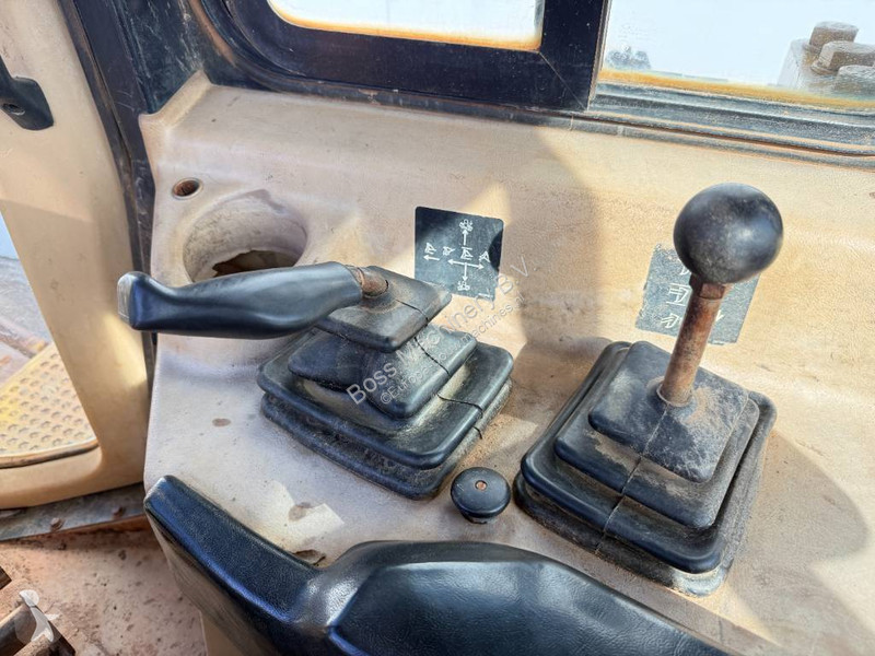 Булдозер Caterpillar R - 3 Tine Ripper / Airco