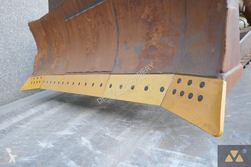 بلدوزر Caterpillar Ex-army