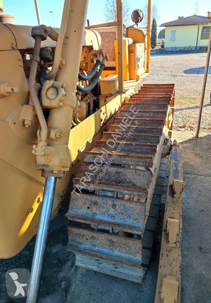 بلدوزر Caterpillar D4C