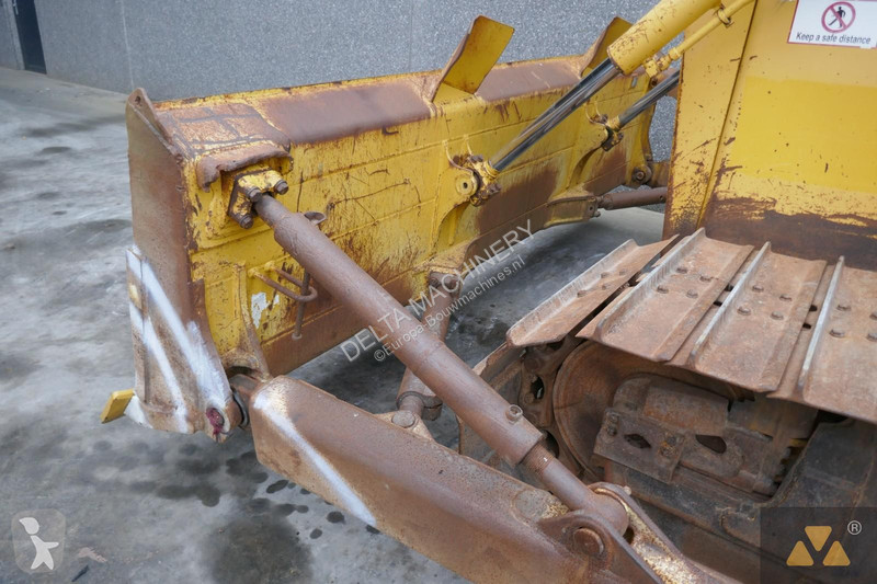 Buldozér Komatsu EO