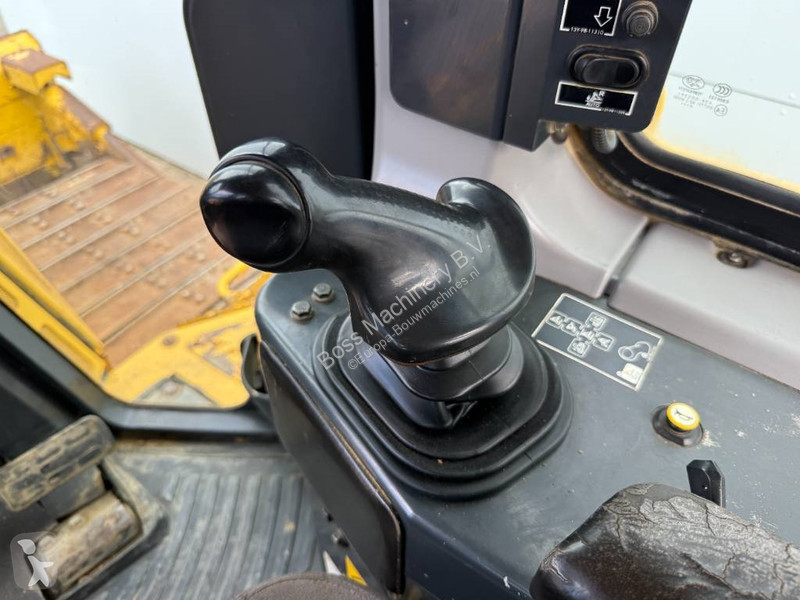 بلدوزر Komatsu - Backup Camera / Airco / CE + EPA