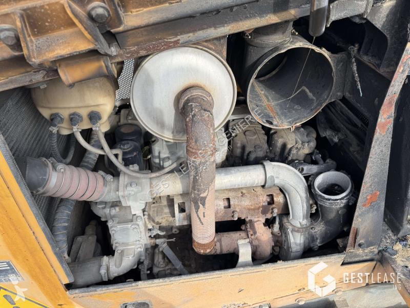 بلدوزر Liebherr PR724