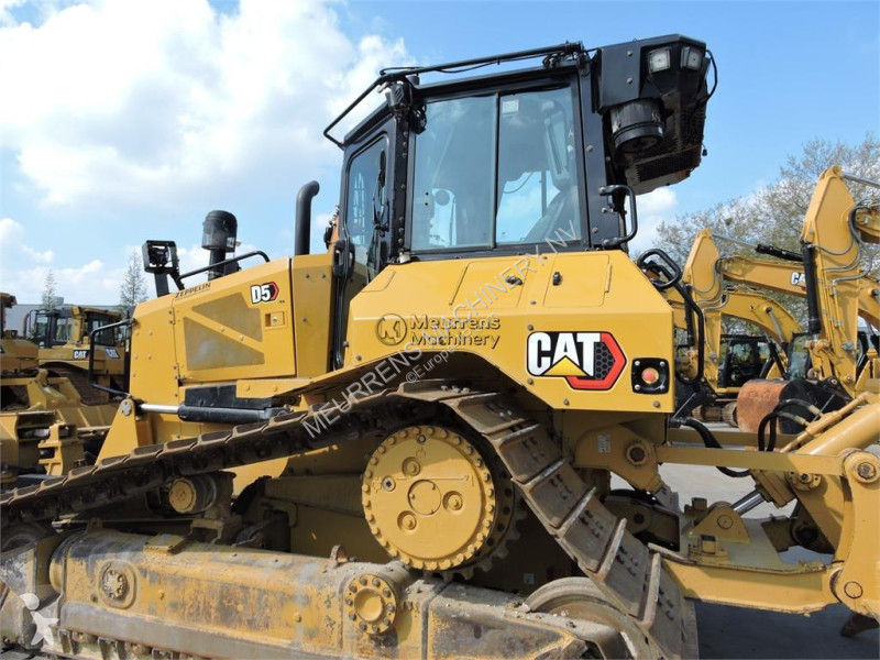 Bulldozer Caterpillar D5
