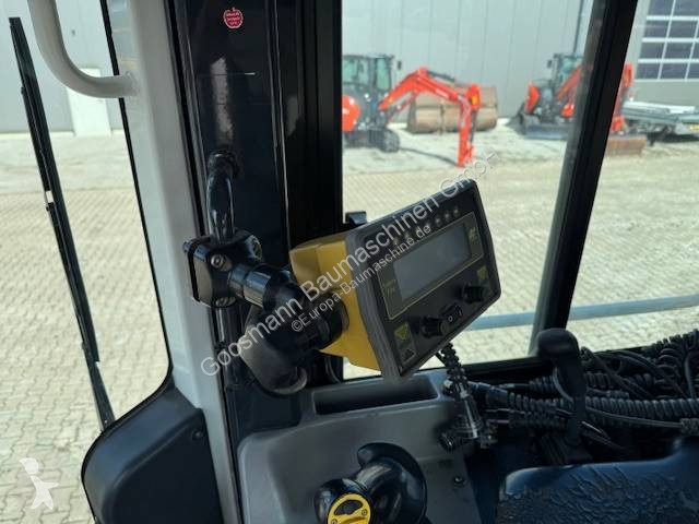 بلدوزر Komatsu PX24