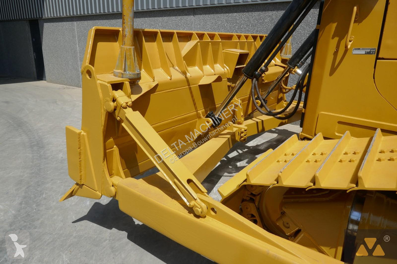 بلدوزر Caterpillar D6T