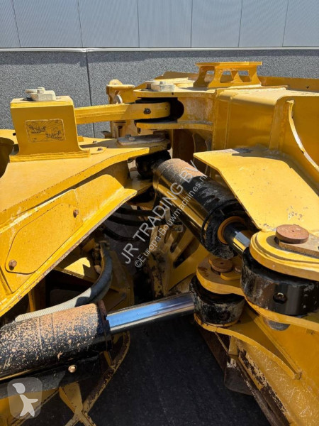 Buldozér Caterpillar D 6 XE (Trimble earthworks...