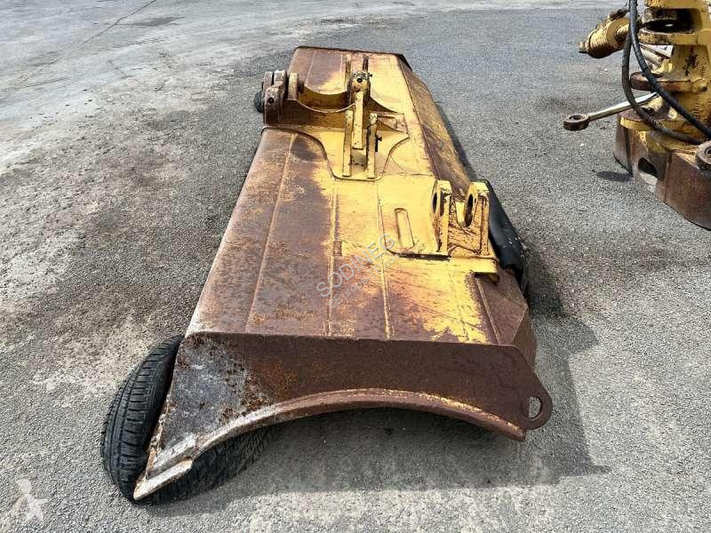 Caterpillar D6M bulldozer