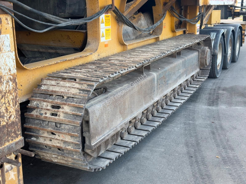 بلدوزر  Extec Screens & Crushers C12...