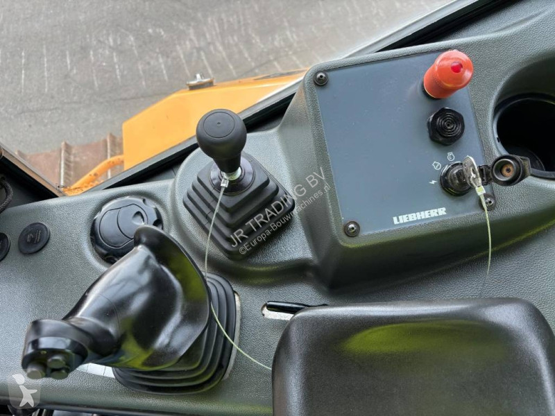 بلدوزر Liebherr PR 736 LGP (Trimble Ready)