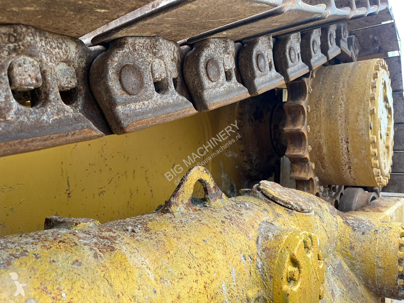 Bulldozer Caterpillar - Single shank ripper