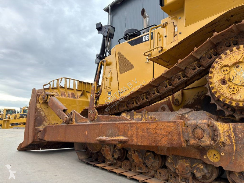 Buldozér Caterpillar - CE