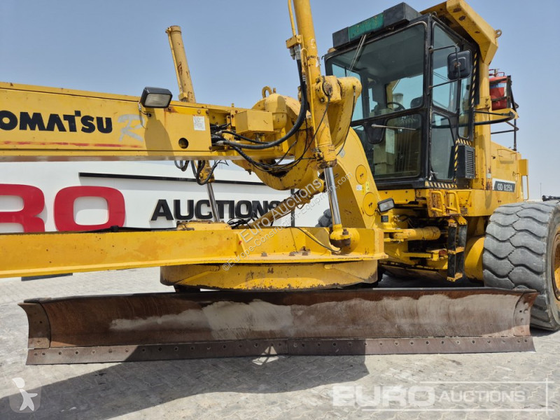 Buldozer Komatsu GD825A-2