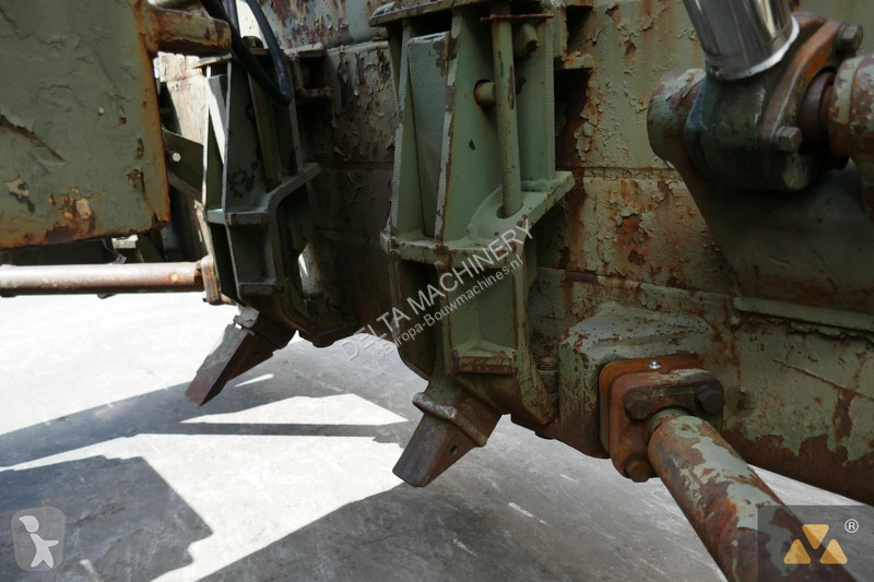 بلدوزر Caterpillar Ex-army