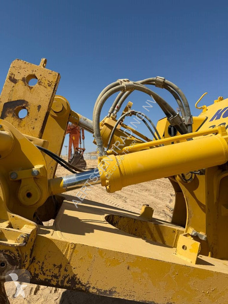 Bulldozer Komatsu D155A-6R (4 pieces available...