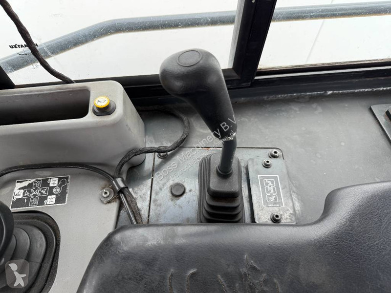 بلدوزر Komatsu -24 - Ripper Valve / Camera / Airco