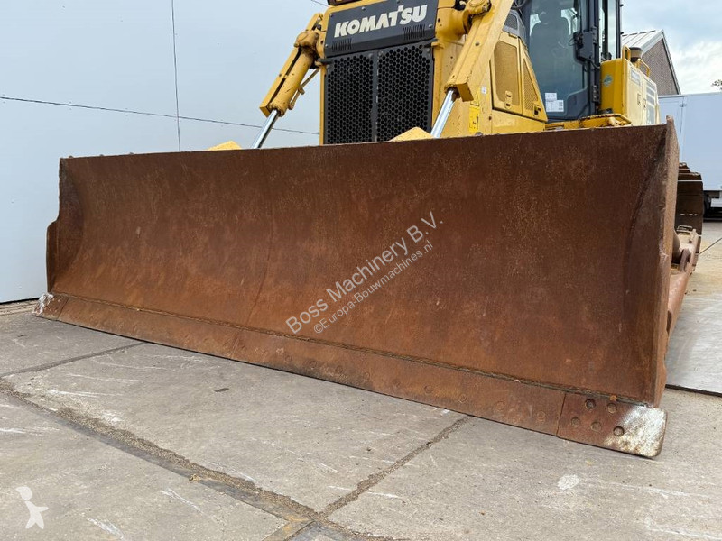 بلدوزر Komatsu - Backup Camera / Airco / CE + EPA