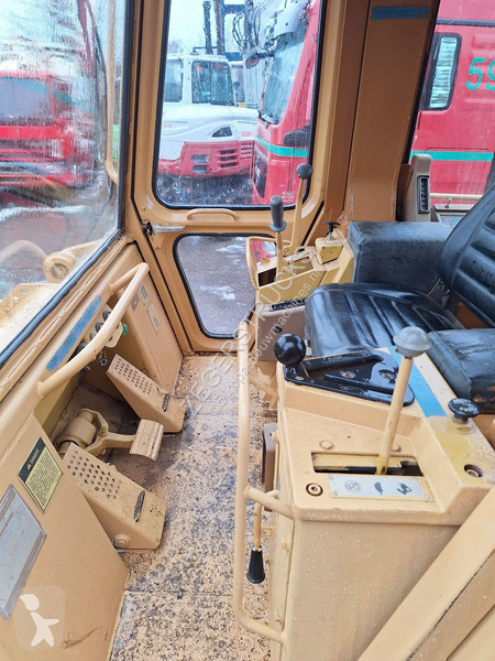Buldozér Caterpillar 953B