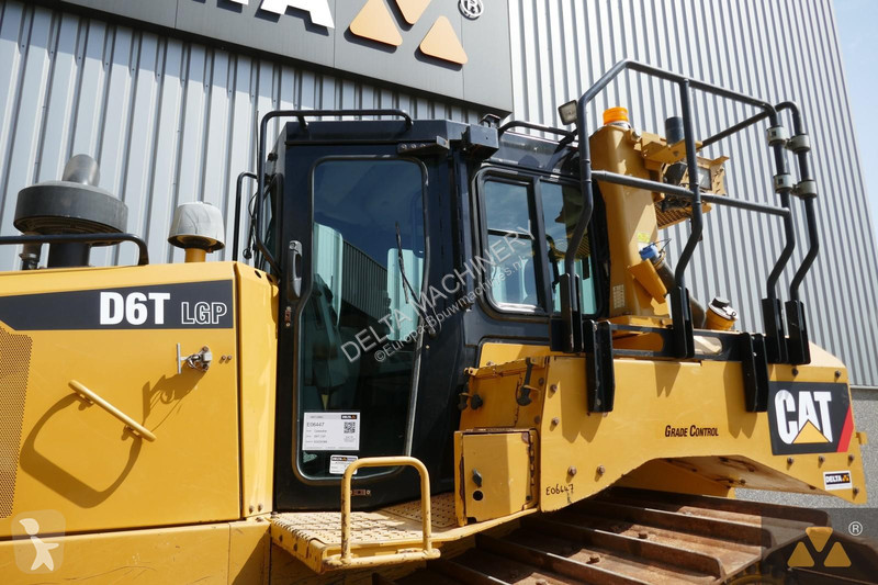 Buldozer Caterpillar D6T