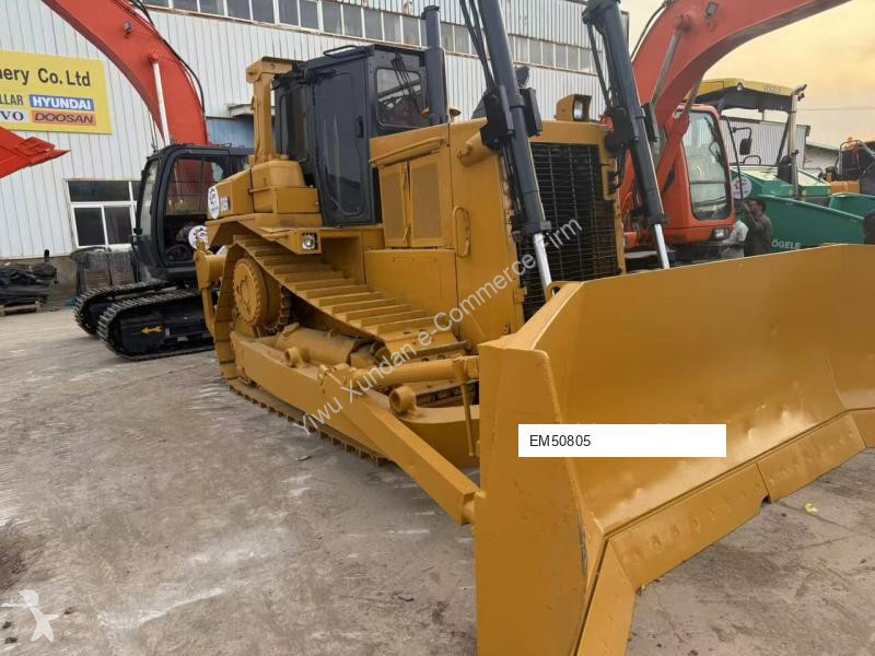 بلدوزر Caterpillar D8R