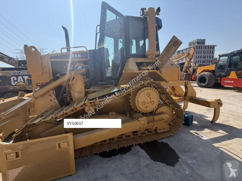 بلدوزر Caterpillar D6N