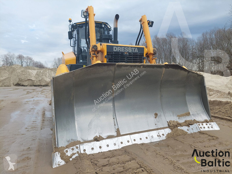 Bulldozer Dressta series-1