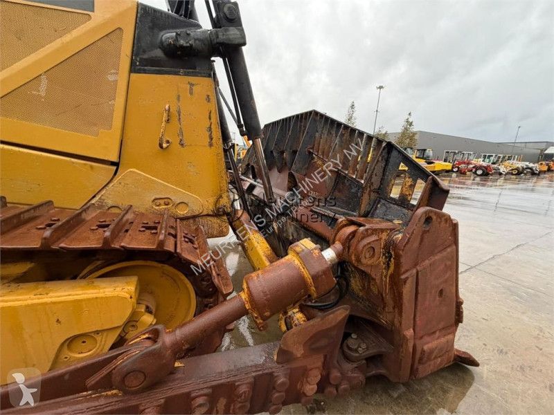 بلدوزر Caterpillar D8T