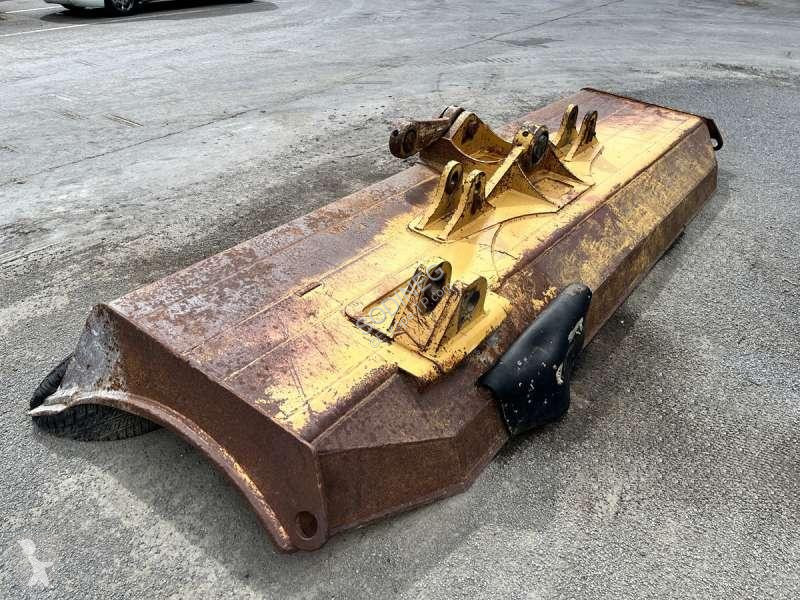 Caterpillar D6M bulldozer