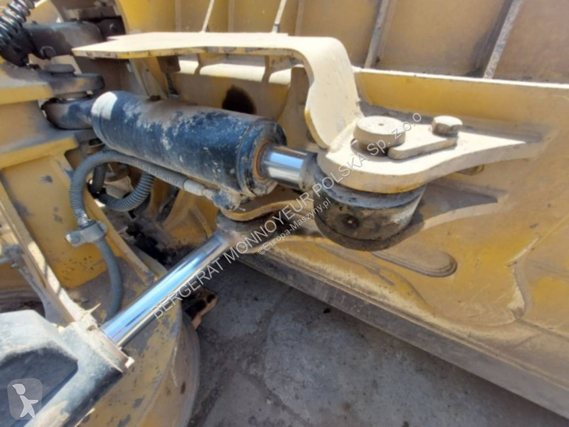 بلدوزر Caterpillar D5-17VP