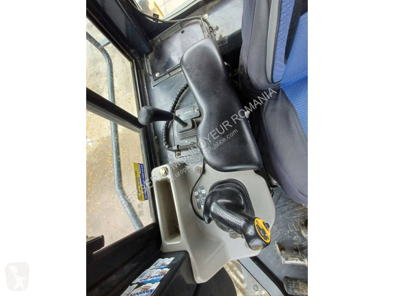 بلدوزر Komatsu D61PX-24