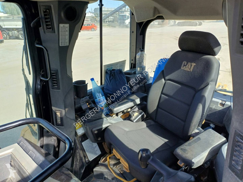 بلدوزر Caterpillar D5-17VP