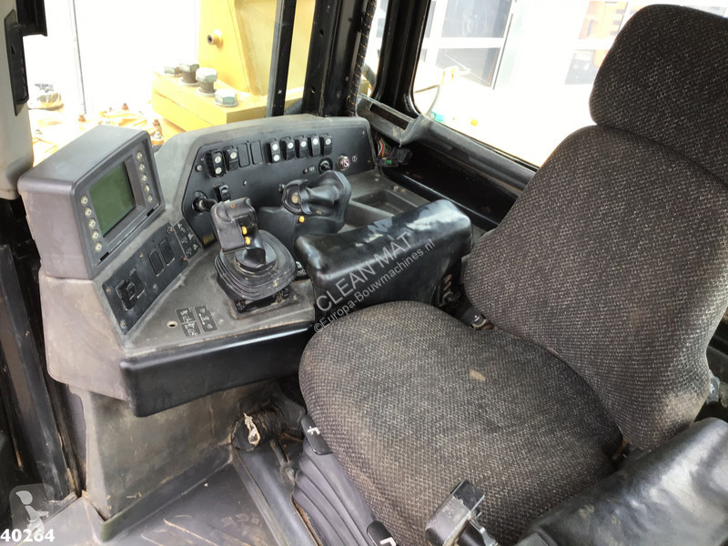 بلدوزر Caterpillar Dozer + Ripper + EPA