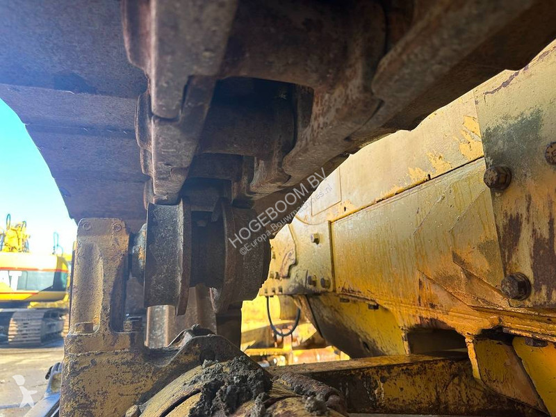 Bulldozer Caterpillar D6D with winch