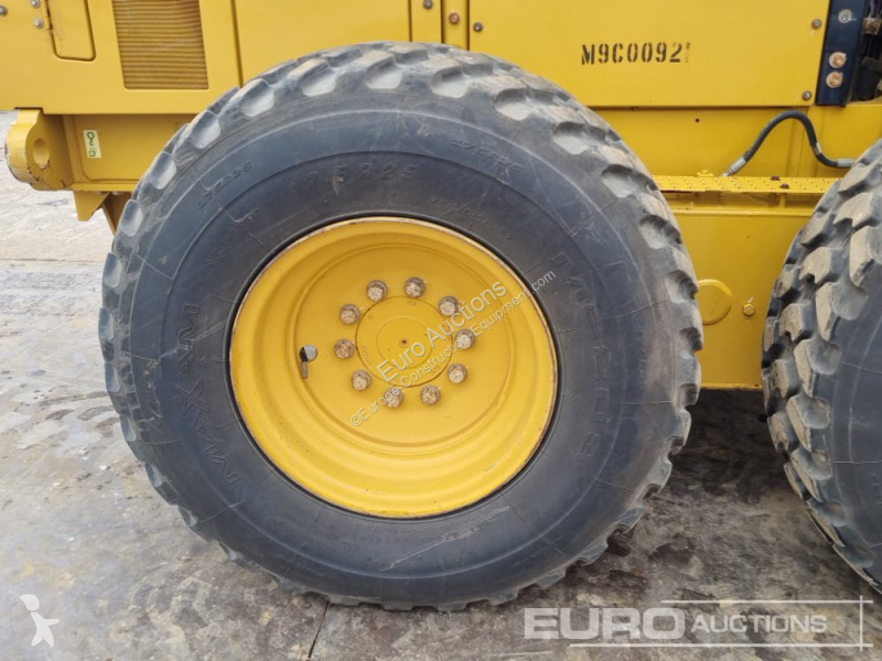 Buldozer Caterpillar 2