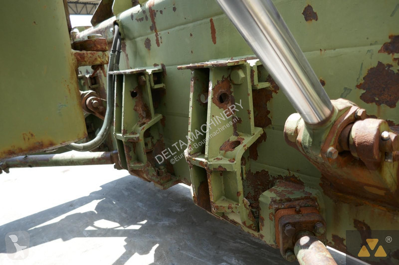 بلدوزر Caterpillar Ex-army