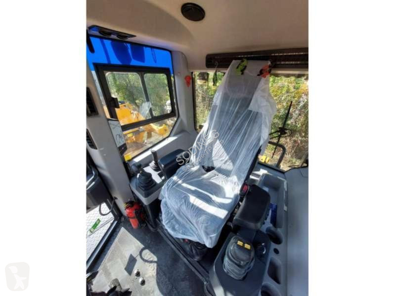 Bulldozer Dressta TD-15M SERIES2