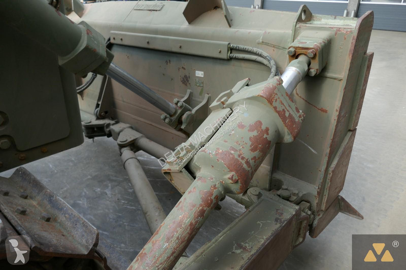 بلدوزر Caterpillar Ex-army