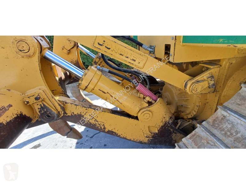 Buldozér Caterpillar D6T3B XW
