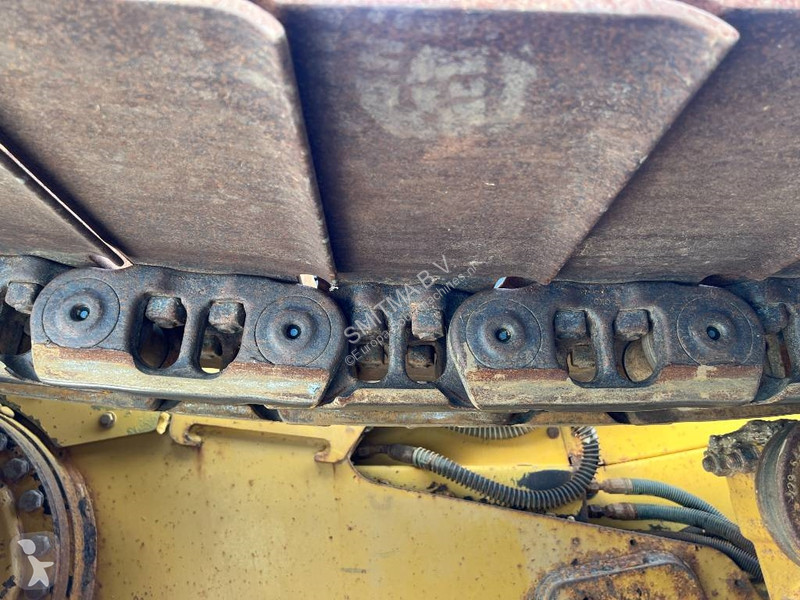 بلدوزر Caterpillar D6N