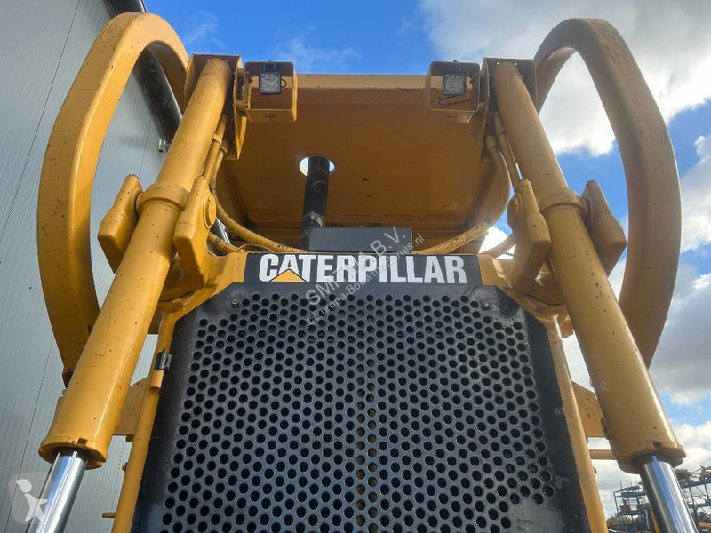 بلدوزر Caterpillar R II