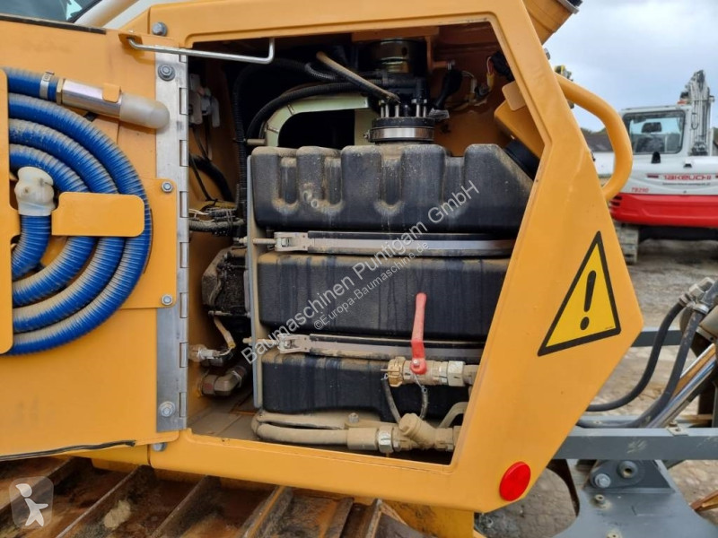 بلدوزر Liebherr PR 716 05 LGP