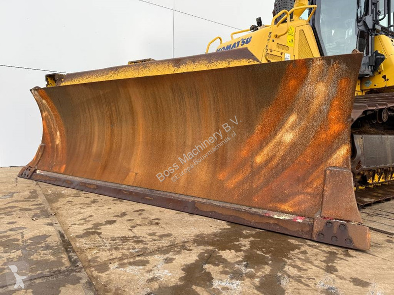 Бульдозер Komatsu 24 - 6-Way Blade / Ripper...