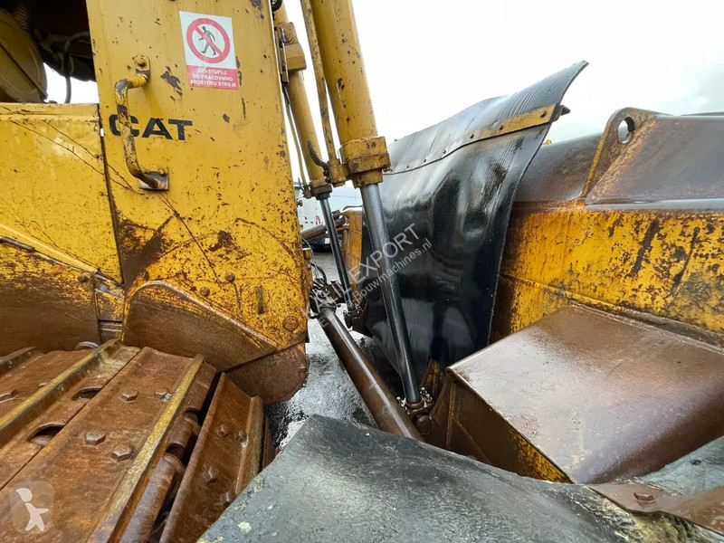 Bulldozer Caterpillar Dozer with Ripper Very...