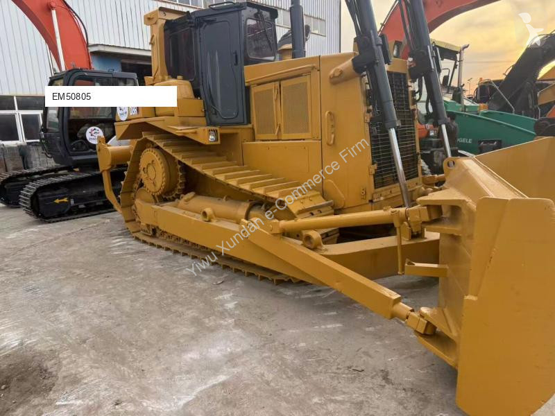 بلدوزر Caterpillar D8R
