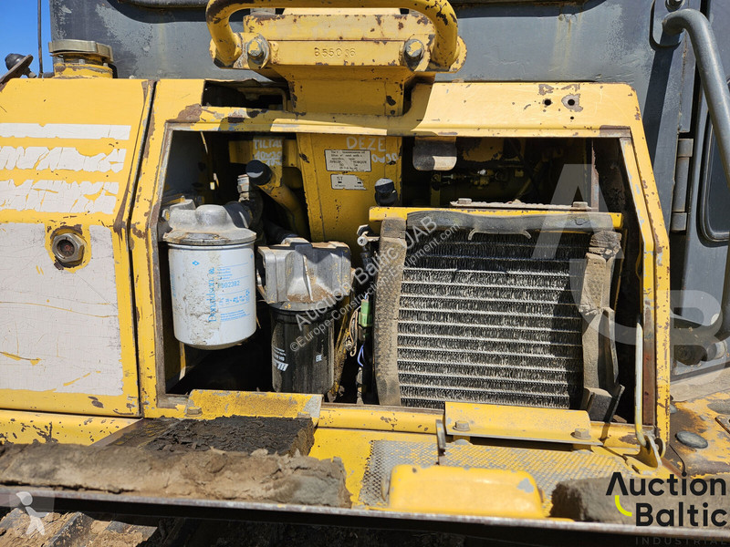 بلدوزر Komatsu
