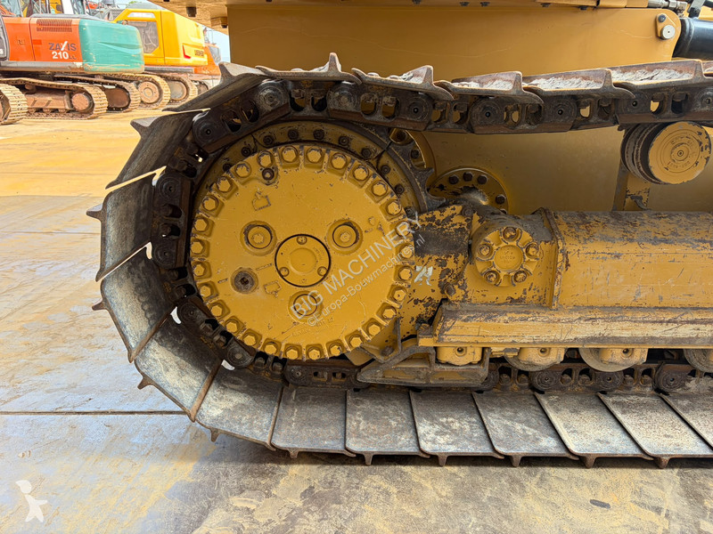 بلدوزر Caterpillar D4 LGP 15A ( / 2)