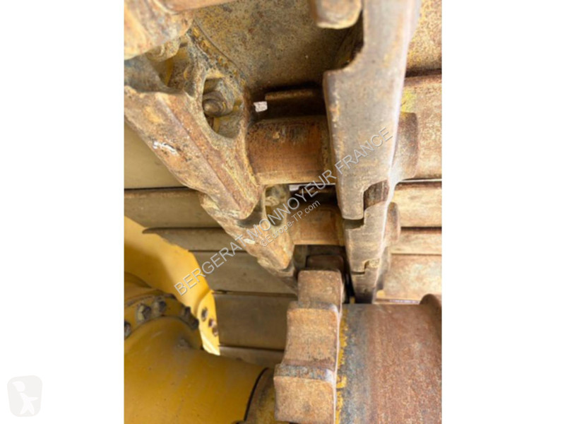 بلدوزر Caterpillar D6