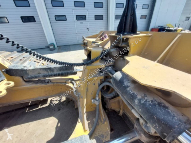 بلدوزر Caterpillar D5-17VP